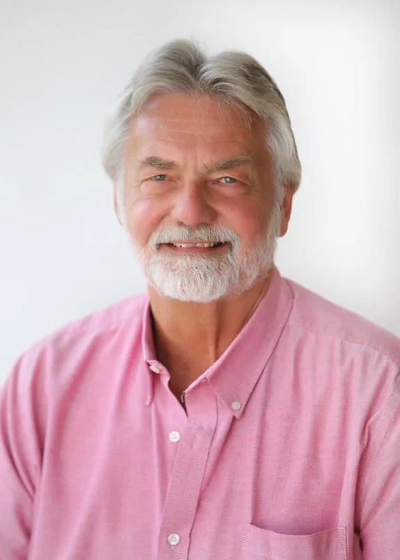 Riddell-Heaadshotjpg